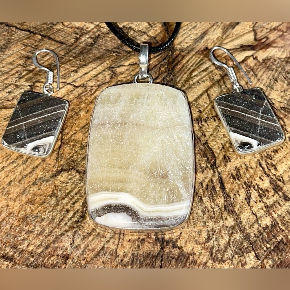 Phantom Yellow Zebra Calcite Earrings & Pendant Set